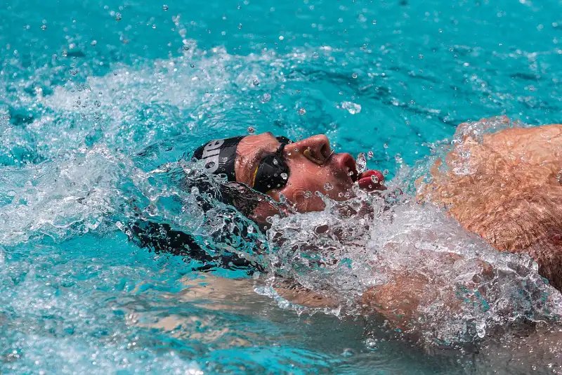 Zwemmen, douchen en sporten met lenzen